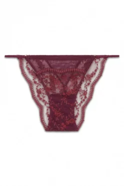 Renda clássica com alça plumeti em renda e cueca