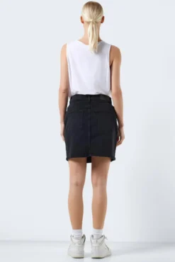 Saia curta jeans