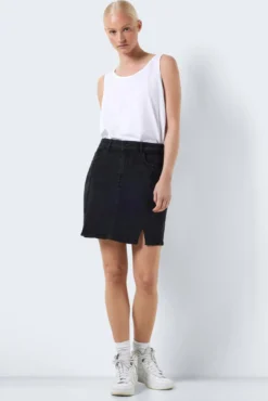 Saia curta jeans