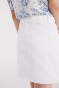 Saia curta jeans branca