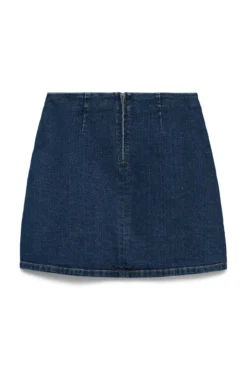Saia curta jeans com fenda