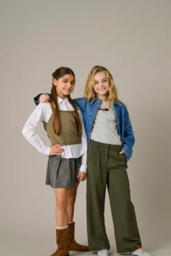 Saia plissada meninas