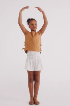Saia riscas de menina