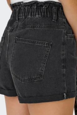 Short denim
