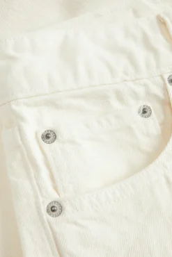 Shorts denim com caimento relaxado
