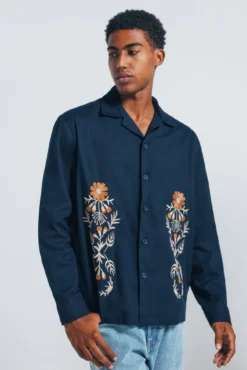 Sobrecamisa bordada