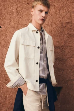 Sobrecamisa de linho e algodão com corte overshirt