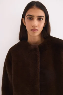 Sobretudo de faux-fur