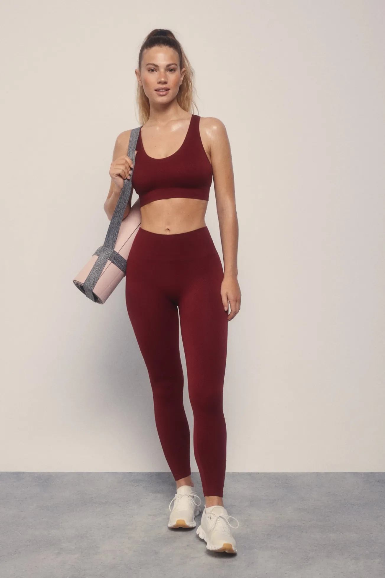 Soutien desportivo SEAMLESS COMFORT bordô