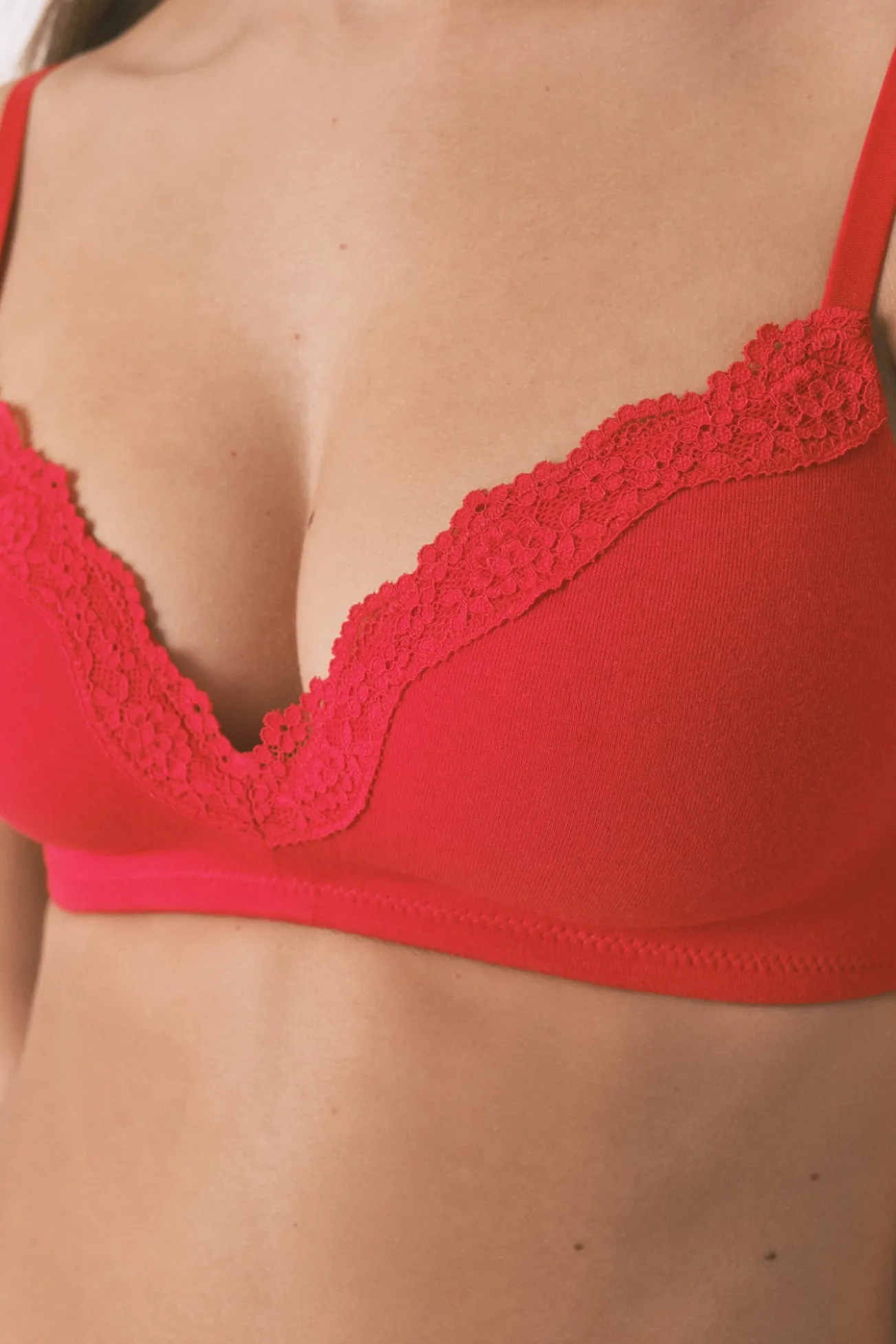 Soutien triangular de renda vermelha CHARMING