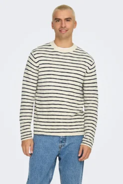 Strick- Herrenpullover mit regular fit.