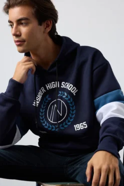 Sweatshirt com bloco colorido