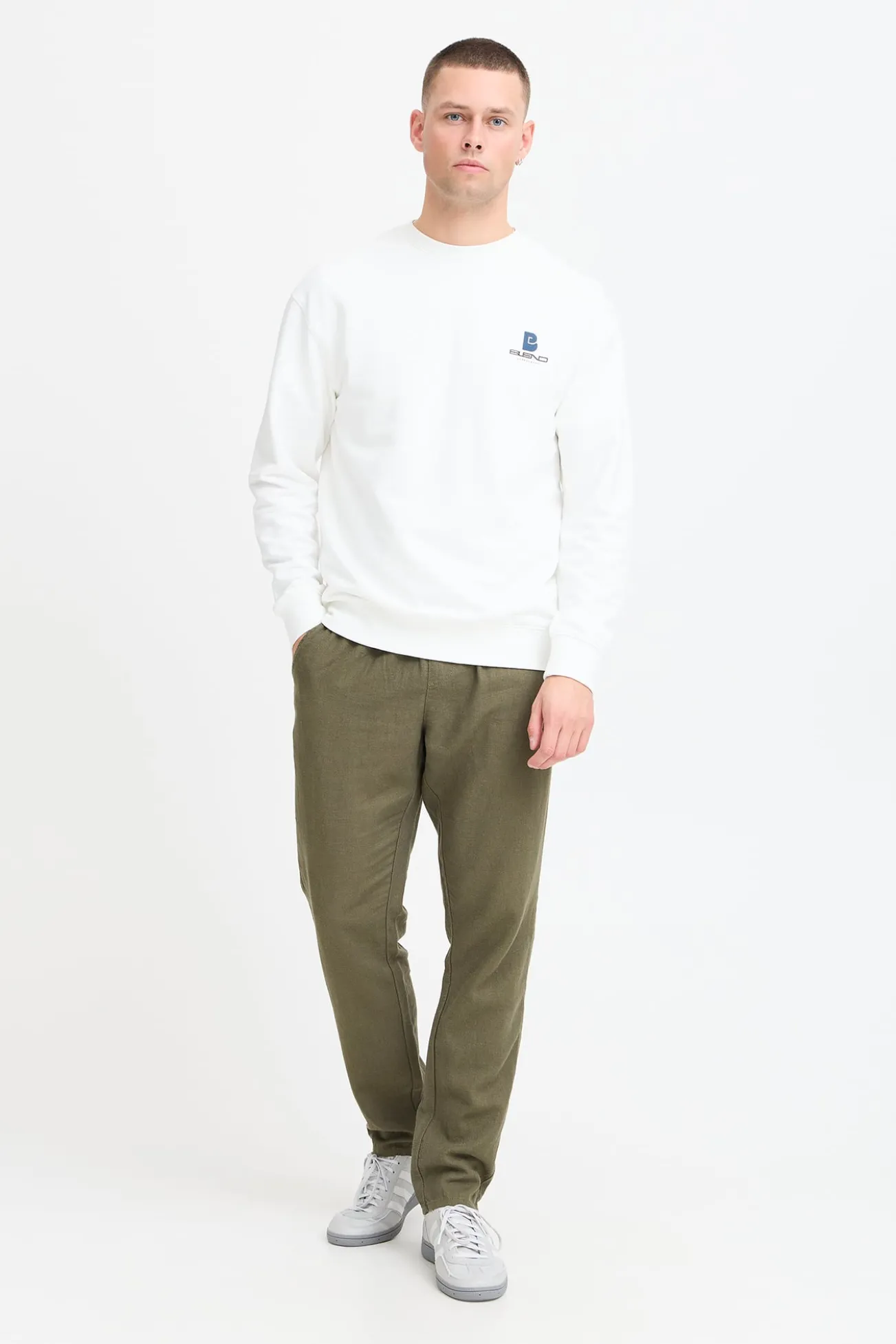 Sweatshirt com gola redonda