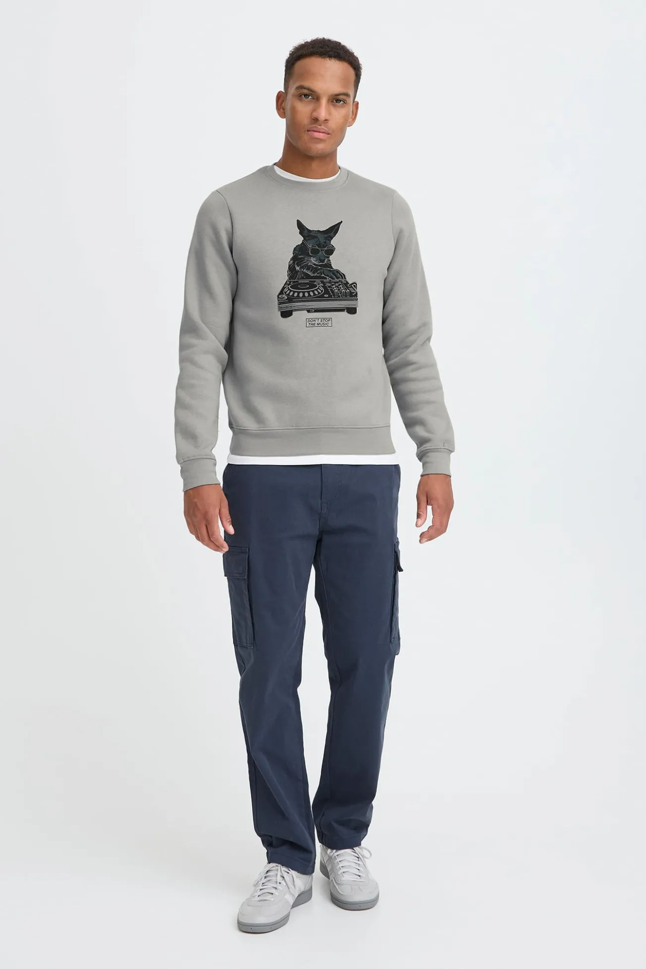 Sweatshirt com gola redonda