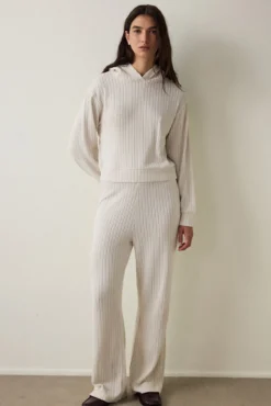 Sweatshirt com malha capuz .