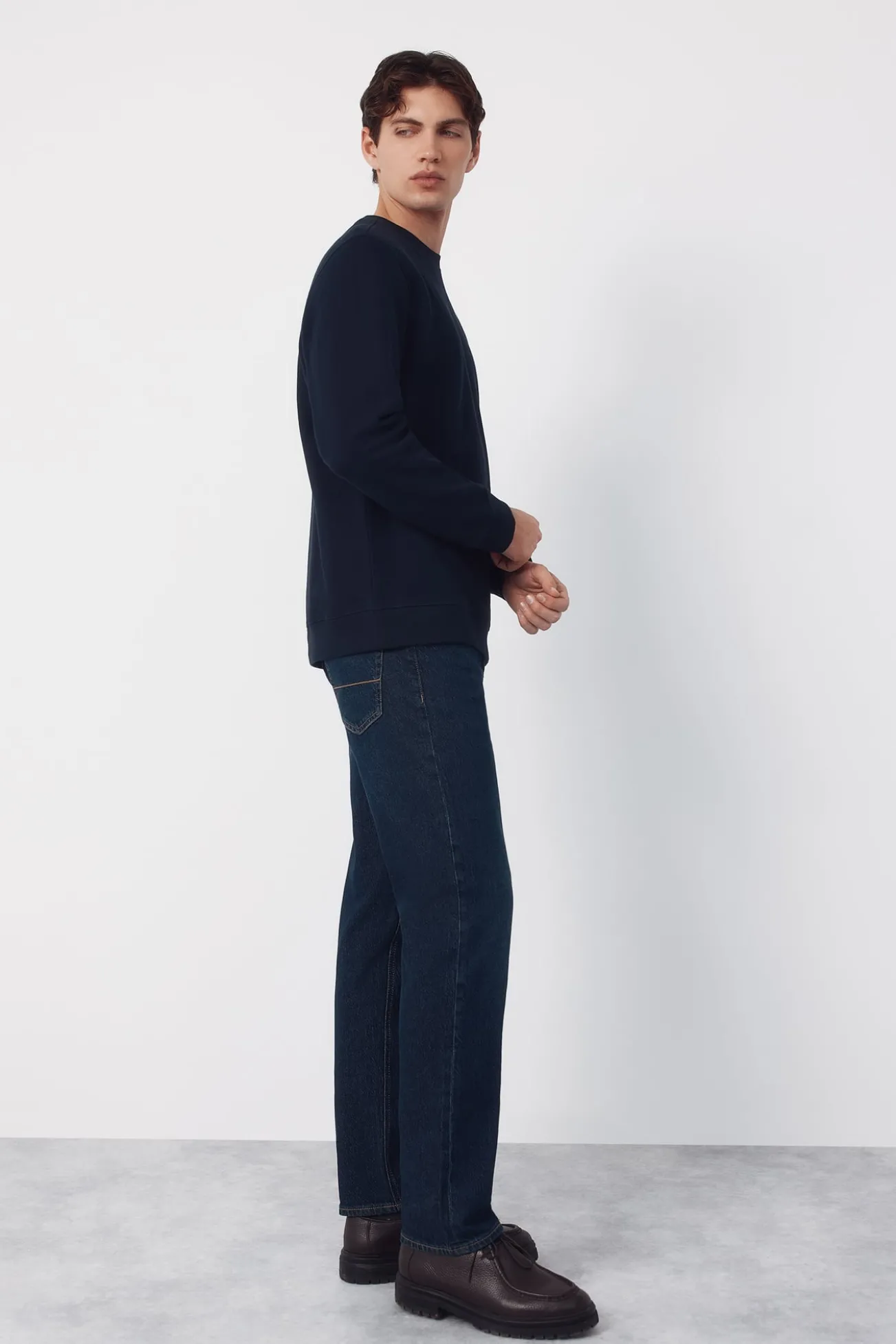 Sweatshirt estruturada com gola caixa