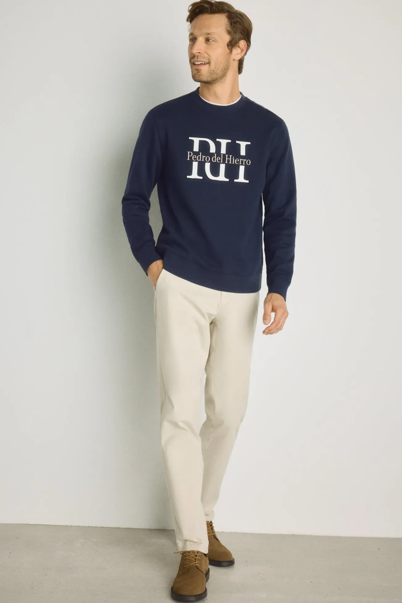 Sweatshirt gola redonda com logo