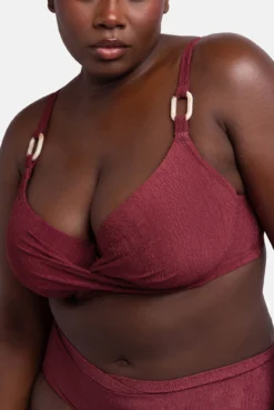 Top de biquíni vermelho