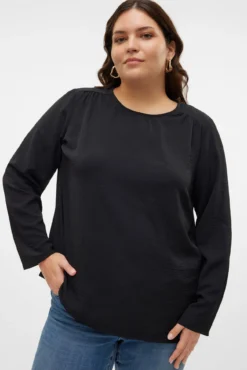 Top de renda plus size nas costas
