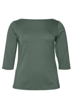 T-shirt básica tamanho grande
