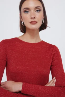T-shirt com decote nas costas em lurex