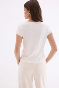 T-shirt com detalhes em PU