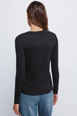 T-shirt com gola