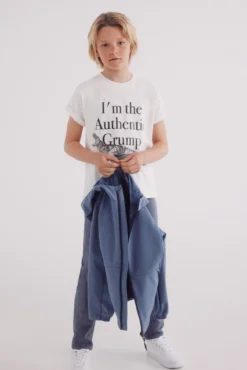 T-shirt de dinossauro para menino