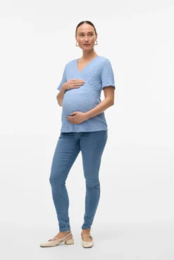 T-shirt de manga curta maternity e amamentação