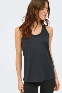 T-shirt desportiva de alças