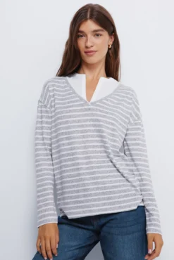 T-shirt gola combinada