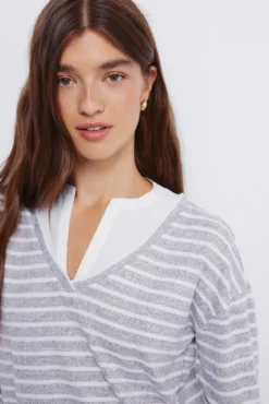 T-shirt gola combinada