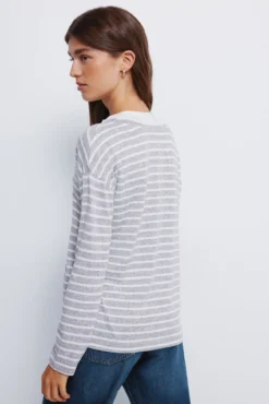 T-shirt gola combinada