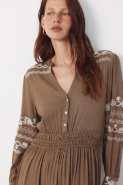 Vestido bordado