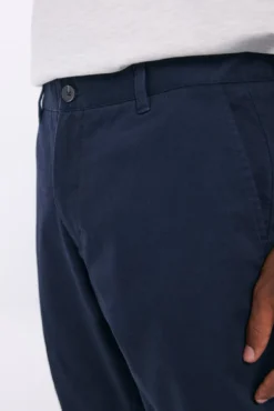 Vestido calças chino slim fit confortável