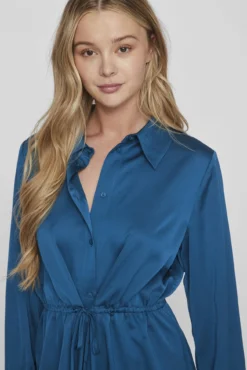Vestido camiseiro acetinado