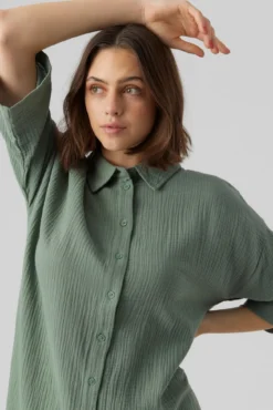 Vestido camiseiro com manga francesa