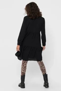 Vestido camiseiro midi