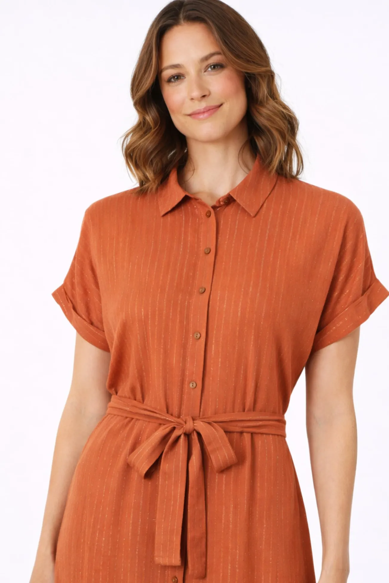 Vestido camiseiro midi com lúrex