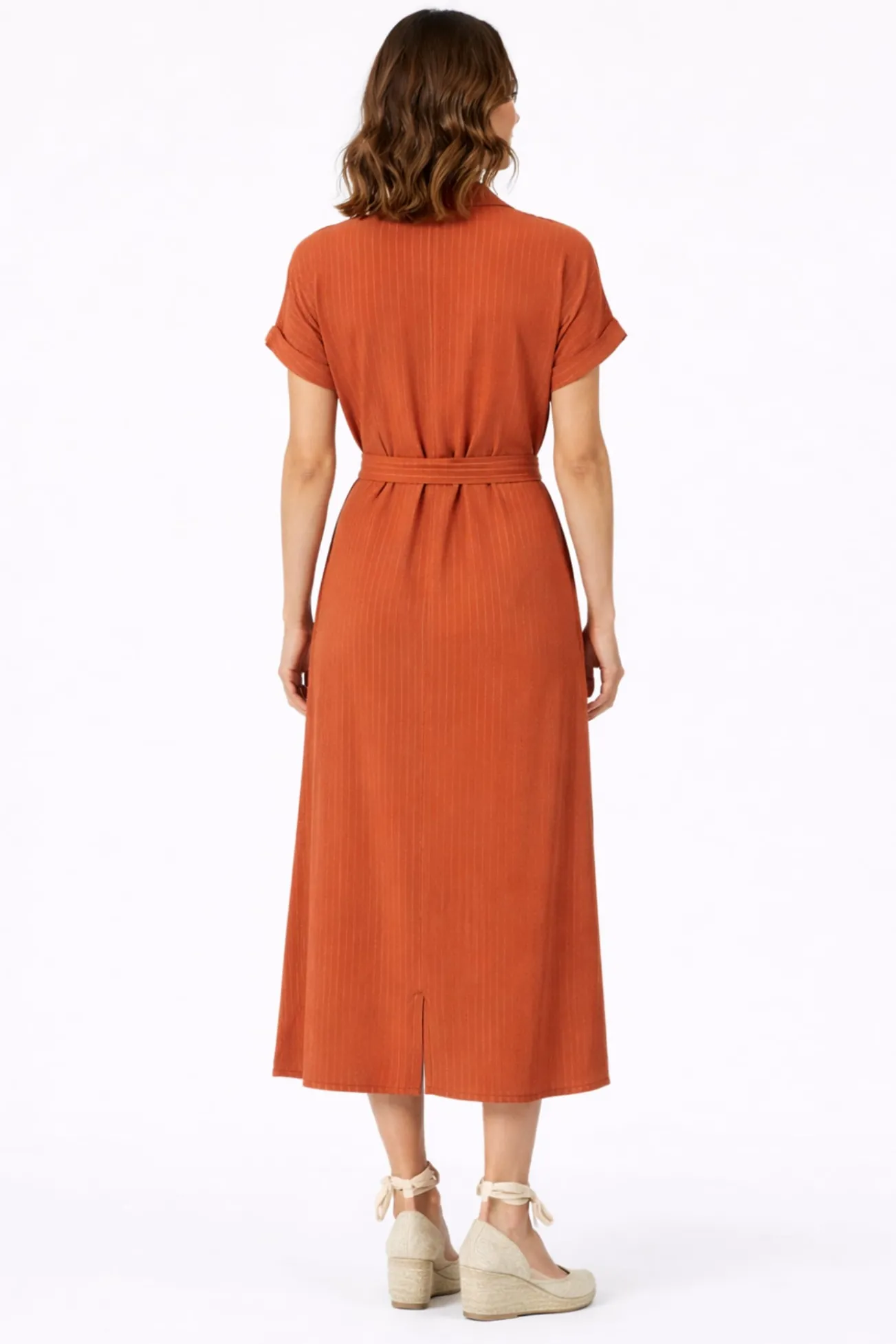Vestido camiseiro midi com lúrex
