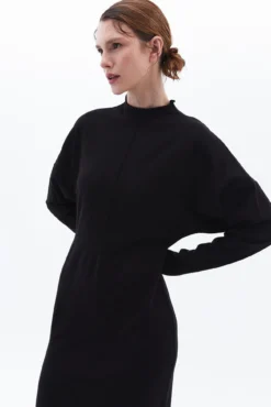 Vestido comprido com abertura