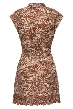 Vestido curto camiseiro