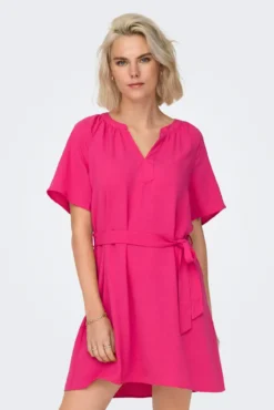 Vestido curto cinto