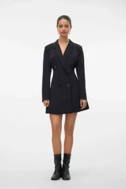 Vestido curto com botões