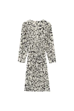 Vestido curto corte reto