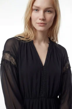 Vestido curto de chiffon