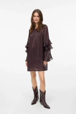 Vestido curto de chiffon com manga franzidas