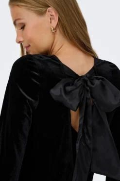 Vestido curto de veludo