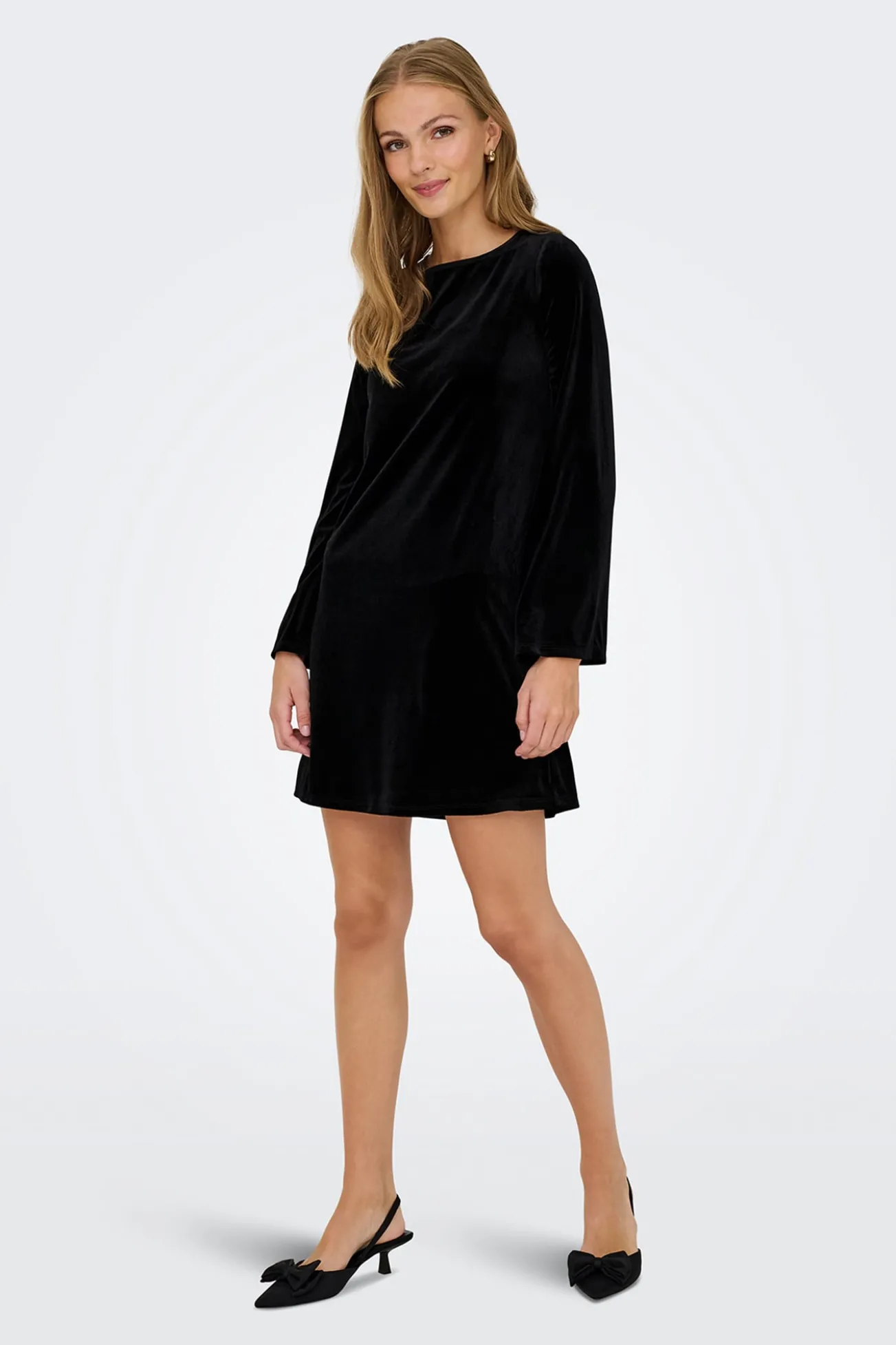 Vestido curto de veludo