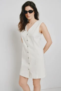 Vestido curto em denim